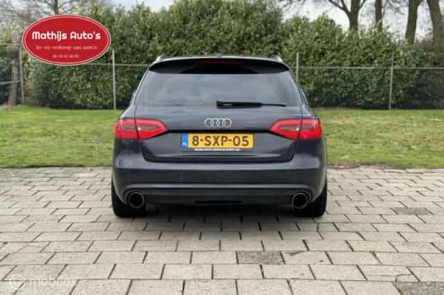 Audi A4 (2014) thumbnail 6