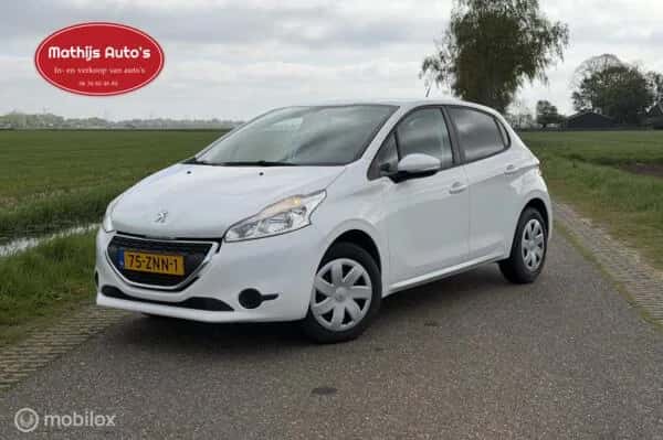Peugeot 208 (2013) — foto 1