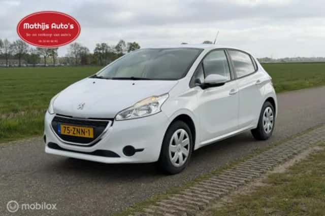 Peugeot 208 (2013) thumbnail 3