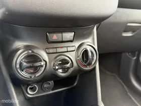 Peugeot 208 (2013) thumbnail 21