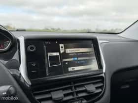 Peugeot 208 (2013) thumbnail 22
