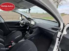 Peugeot 208 (2013) thumbnail 4