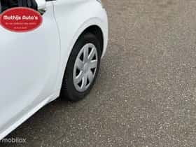 Peugeot 208 (2013) thumbnail 9