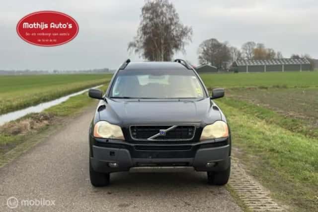 Volvo XC90 (2008) thumbnail 2