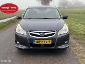 Subaru Legacy (2011) thumbnail 2
