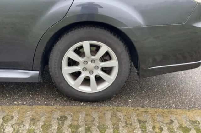 Subaru Legacy (2011) thumbnail 15