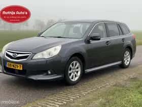 Subaru Legacy (2011) thumbnail 3
