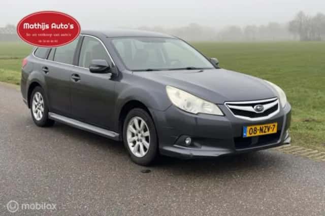 Subaru Legacy (2011) thumbnail 5