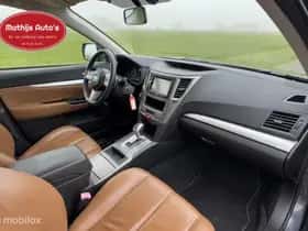 Subaru Legacy (2011) thumbnail 9