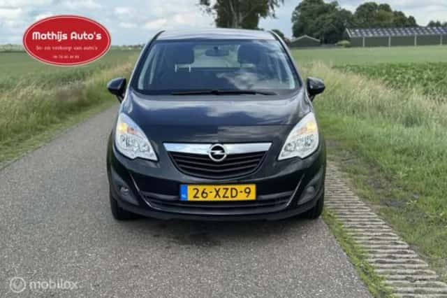 Opel Meriva (2012) thumbnail 2