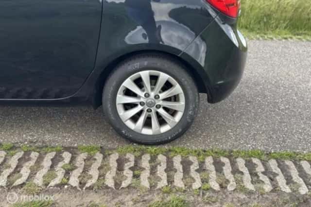 Opel Meriva (2012) thumbnail 14