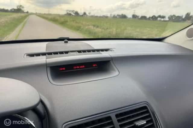 Opel Meriva (2012) thumbnail 16