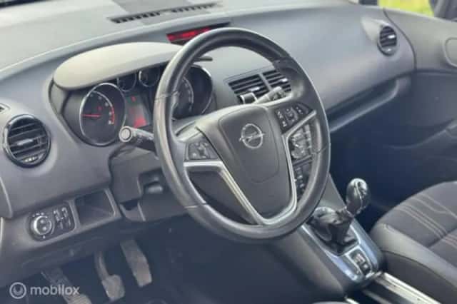 Opel Meriva (2012) thumbnail 18