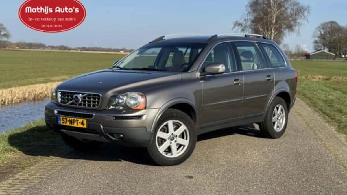 Volvo XC90 (2010) — foto 1