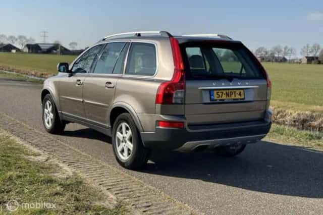 Volvo XC90 (2010) thumbnail 12