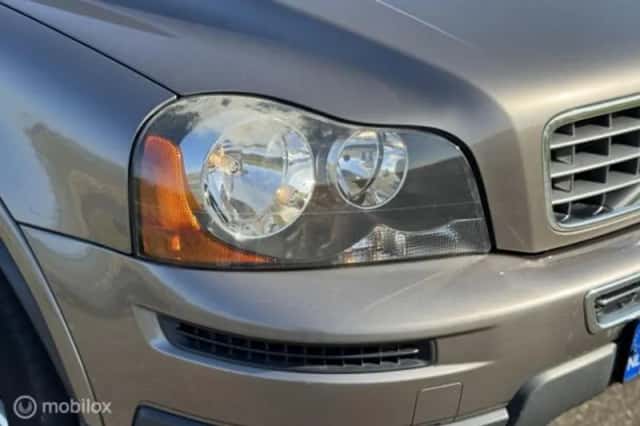 Volvo XC90 (2010) thumbnail 18