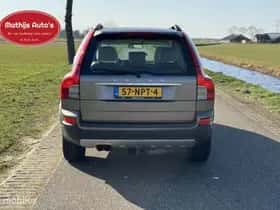 Volvo XC90 (2010) thumbnail 3