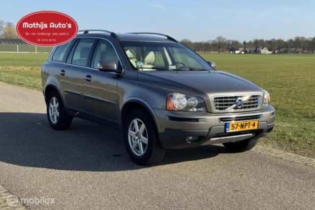 Volvo XC90 (2010) thumbnail 4