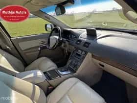 Volvo XC90 (2010) thumbnail 7