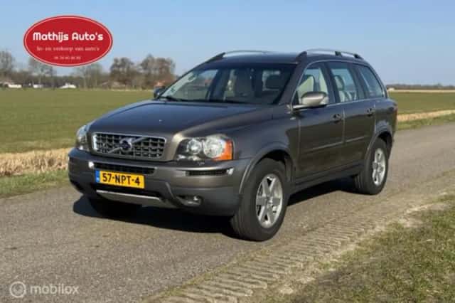 Volvo XC90 (2010) thumbnail 9