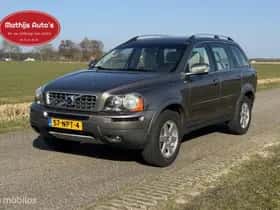 Volvo XC90 (2010) thumbnail 9