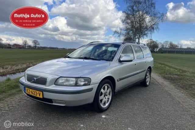 Volvo V70 (2017) thumbnail 1