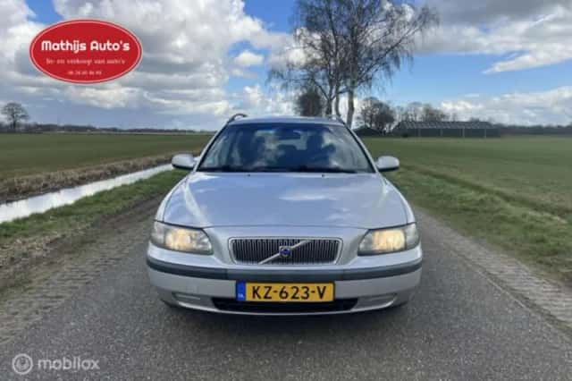 Volvo V70 (2017) thumbnail 2