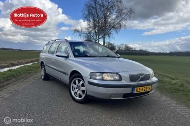 Volvo V70 (2017) thumbnail 3