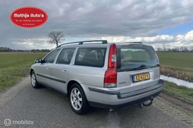 Volvo V70 (2017) thumbnail 4