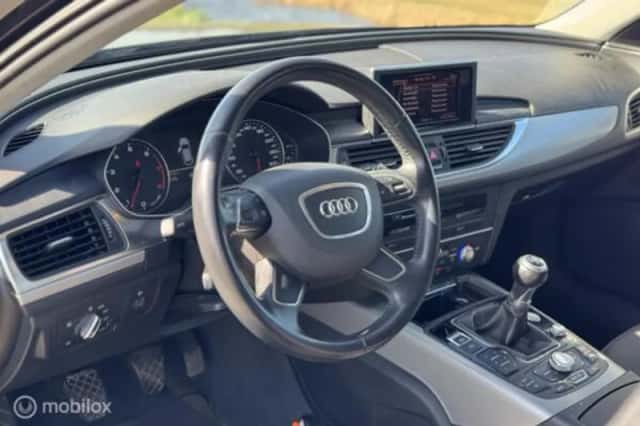 Audi A6 (2012) thumbnail 15