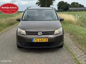 Volkswagen Touran (2017) thumbnail 2
