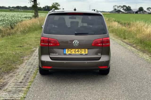 Volkswagen Touran (2017) thumbnail 12