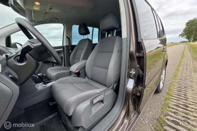 Volkswagen Touran (2017) thumbnail 14