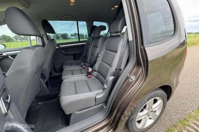 Volkswagen Touran (2017) thumbnail 15