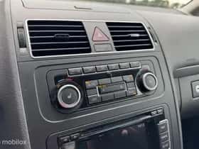 Volkswagen Touran (2017) thumbnail 20