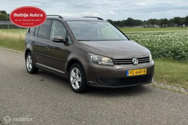 Volkswagen Touran (2017) thumbnail 6