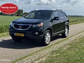 Kia Sorento (2010) thumbnail 3