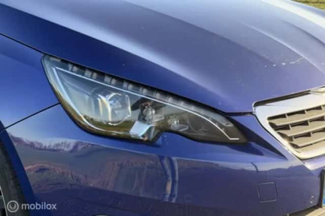 Peugeot 308 (2021) thumbnail 11
