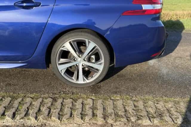 Peugeot 308 (2021) thumbnail 12