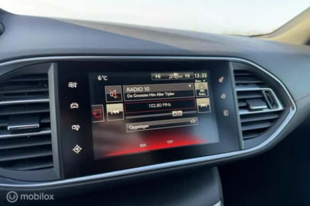 Peugeot 308 (2021) thumbnail 22