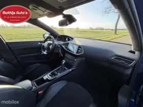Peugeot 308 (2021) thumbnail 8