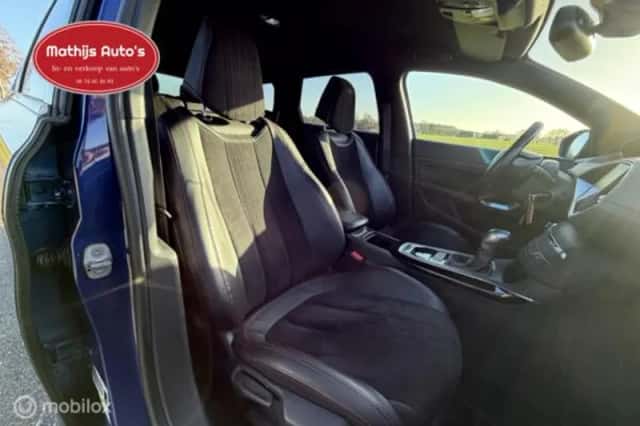 Peugeot 308 (2021) thumbnail 9