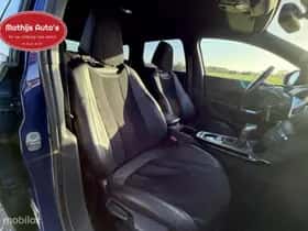 Peugeot 308 (2021) thumbnail 9