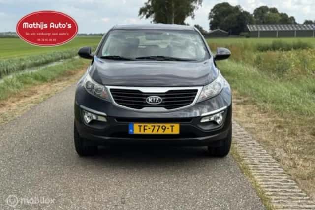 Kia Sportage (2018) thumbnail 2