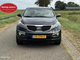 Kia Sportage (2018) thumbnail 2
