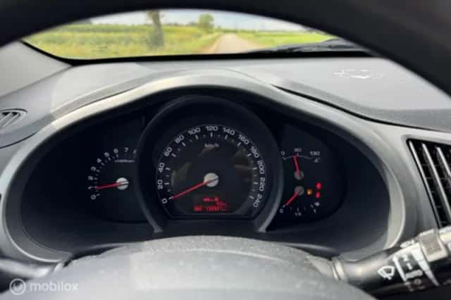 Kia Sportage (2018) thumbnail 16