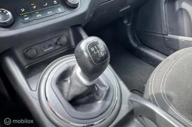 Kia Sportage (2018) thumbnail 19