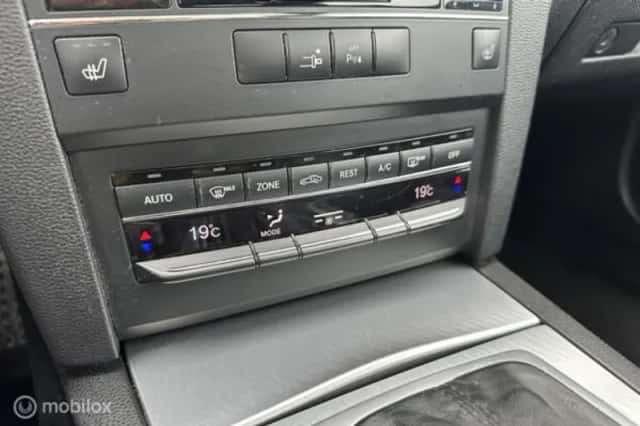 Mercedes-Benz E-Klasse (2009) thumbnail 15