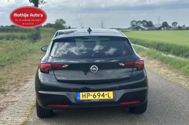 Opel Astra (2015) thumbnail 10