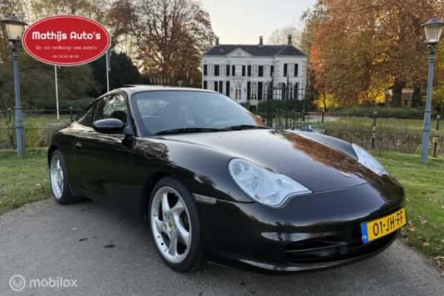 Porsche 911 (2002) thumbnail 1